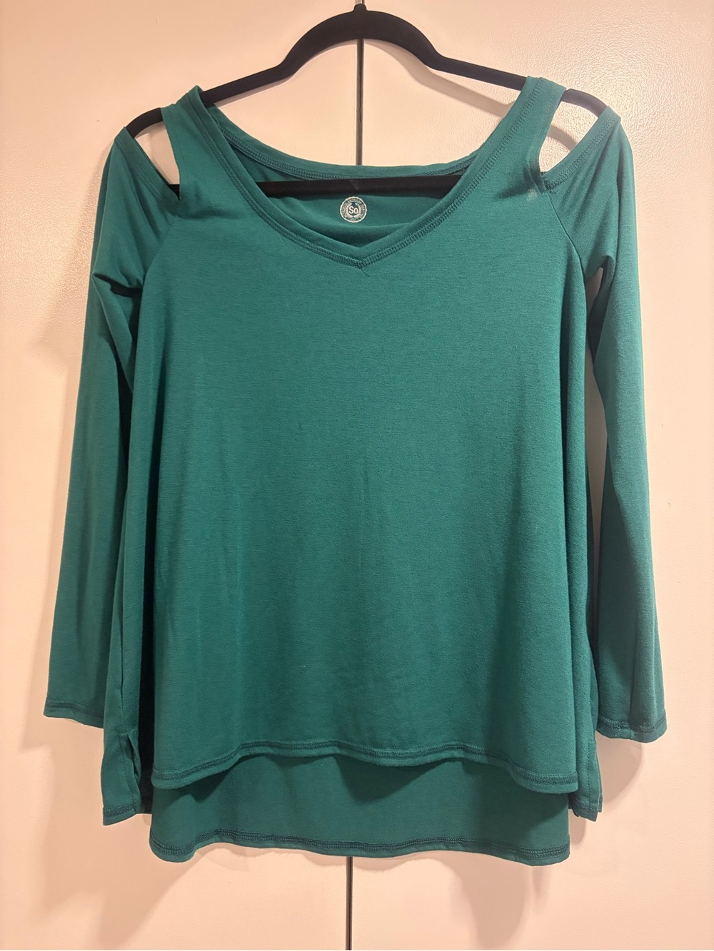 SO Teal Cold-Shoulder V-Neck Long Sleeve Top